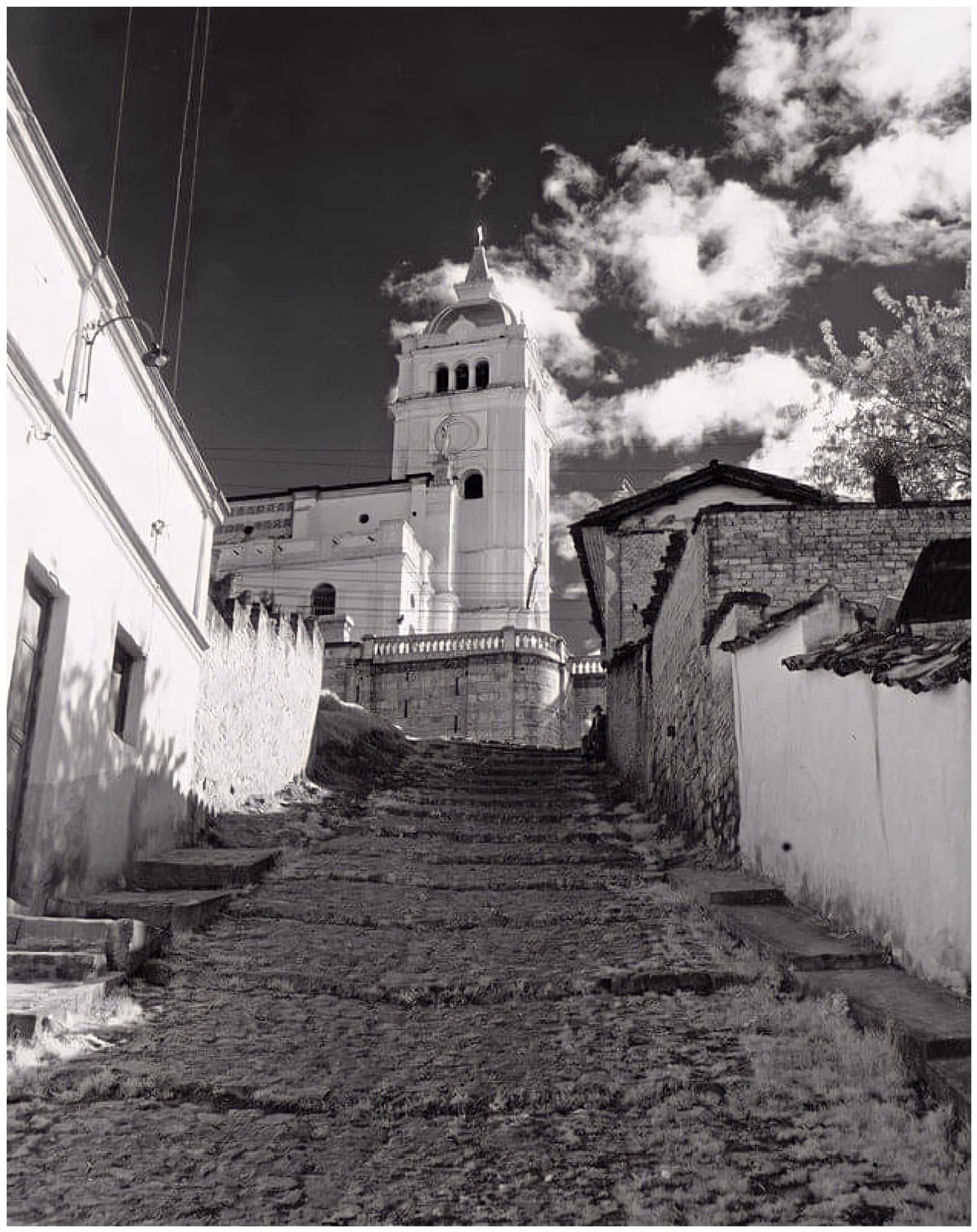 Camino a iglesia barrio Egipto 1952